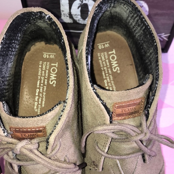 3/$25 Toms Wedge Bootie - Picture 4 of 5